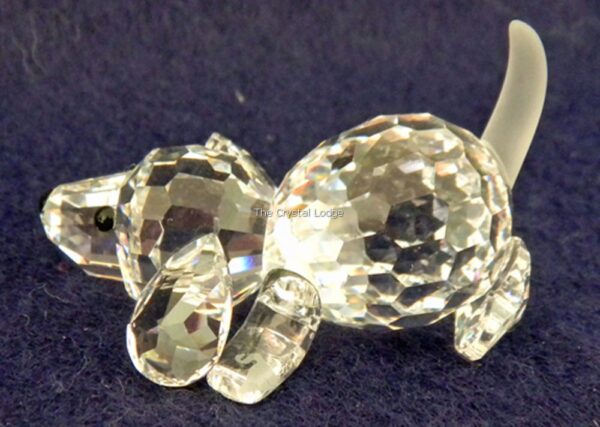 Swarovski_Beagle_playing_172296 | The Crystal Lodge