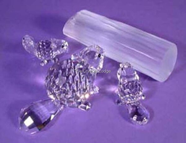 Swarovski_Beaver_baby_lying_164639 | The Crystal Lodge