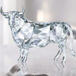 Swarovski_Bull_2018_5365721_0_WM Swarovski_Bull_2018_5365721 | The Crystal Lodge