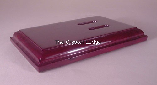 Swarovski_aeroplane_plinth | The Crystal Lodge