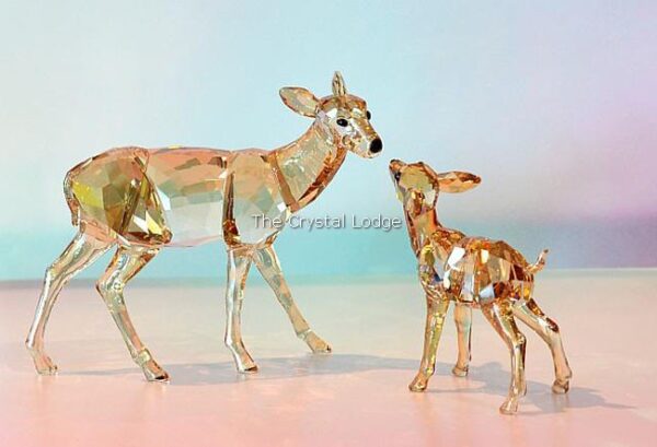 Swarovski_doe_and_fawn_1142843 | The Crystal Lodge
