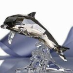 Swarovski_dolphin_mother_2014_5043617_1_WM Swarovski_dolphin_mother_2014_5043617 | The Crystal Lodge