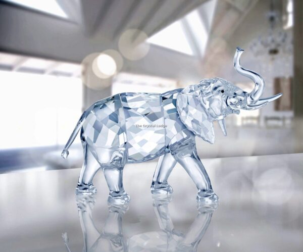 Swarovski_elephant_2017_5266336 | The Crystal Lodge