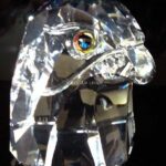 Swarovski_falcon_head_large_010064_v1_3_WM Swarovski_falcon_head_large_010064_v1 | The Crystal Lodge