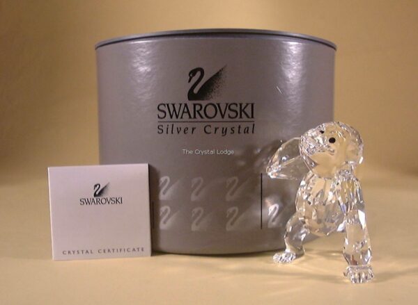 Swarovski_gorilla_young_273394 | The Crystal Lodge