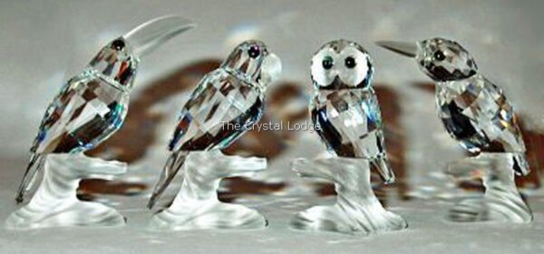 Swarovski_parrot_up_in_the_trees_119443 | The Crystal Lodge