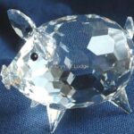 Swarovski_pig_medium_crystal_tail_010031_2 Swarovski_pig_medium_wire_tail_010031 | The Crystal Lodge