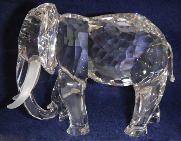Swarovski_1993_african_elephant_annual_edition_169970 | The Crystal Lodge