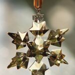Swarovski_2010_Christmas_ornament_gold_SCS_members_1054560_1_WM Swarovski_2010_Christmas_ornament_gold_SCS_members_10545600 | The Crystal Lodge