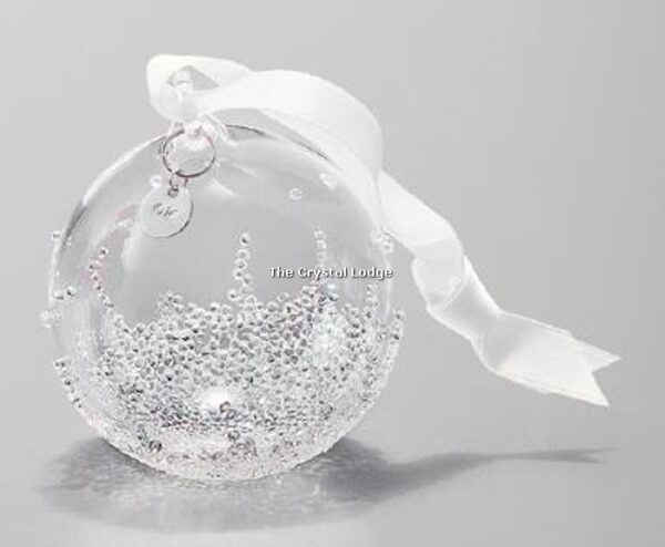 Swarovski_2015_ball_small_5135841 | The Crystal Lodge