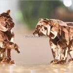 Swarovski_2017_AE_bear_cubs_5236593_1_WM Swarovski_2017_AE_bear_cubs_5236593 | The Crystal Lodge