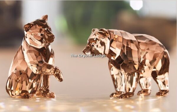 Swarovski_2017_AE_bear_cubs_5236593 | The Crystal Lodge
