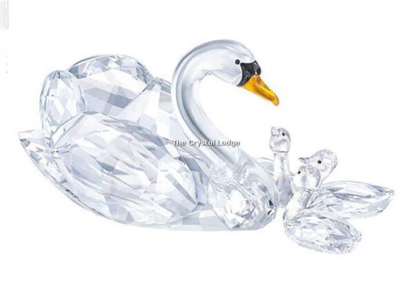 Swarovski_2017_Jubilee_swans_5233542 | The Crystal Lodge