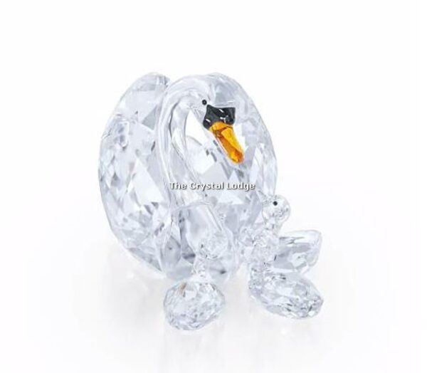 Swarovski_2017_Jubilee_swans_5233542 | The Crystal Lodge