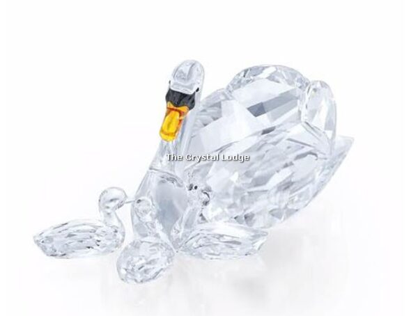Swarovski_2017_Jubilee_swans_5233542 | The Crystal Lodge