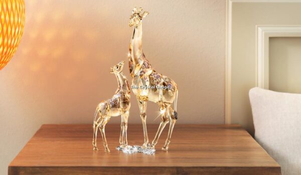 Swarovski_2018_AE_Giraffe_Mudiwa_5301550 | The Crystal Lodge