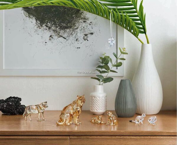 Swarovski_2019_SCS_Gray_Grey_Wolf_5428544 | The Crystal Lodge
