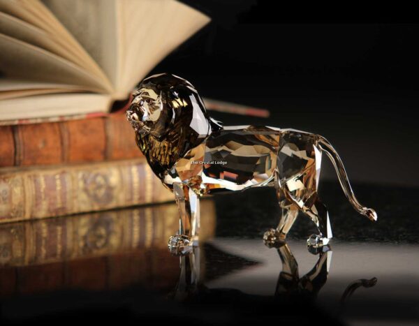 Swarovski_AE2016_Akili_Lion_5135894 | The Crystal Lodge