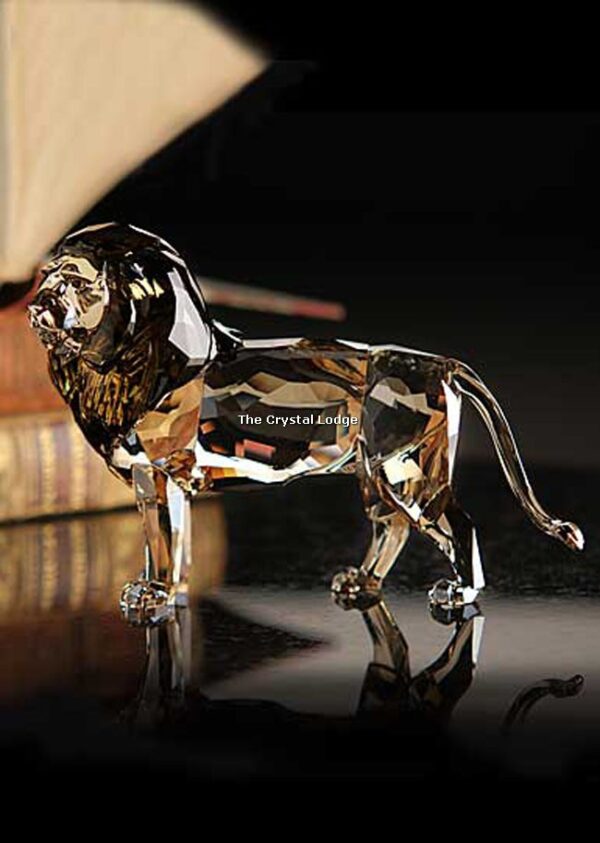 Swarovski_AE2016_Akili_Lion_5135894 | The Crystal Lodge