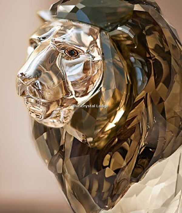 Swarovski_AE2016_Akili_Lion_5135894 | The Crystal Lodge