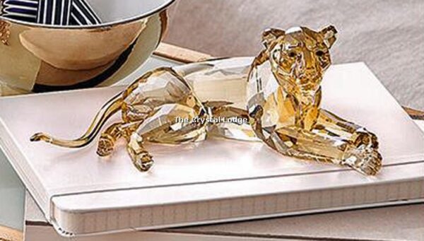 Swarovski_AE_2016_Lion_mother_5135895 | The Crystal Lodge