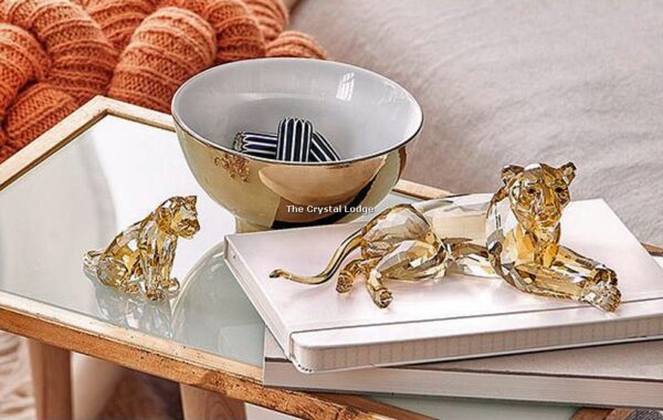 Swarovski_AE_2016_Lion_mother_5135895 | The Crystal Lodge