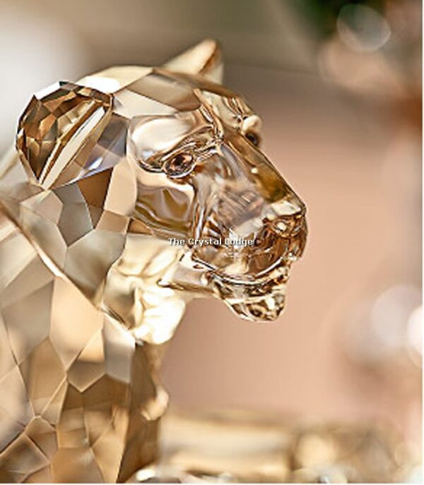 Swarovski_AE_2016_Lion_mother_5135895 | The Crystal Lodge