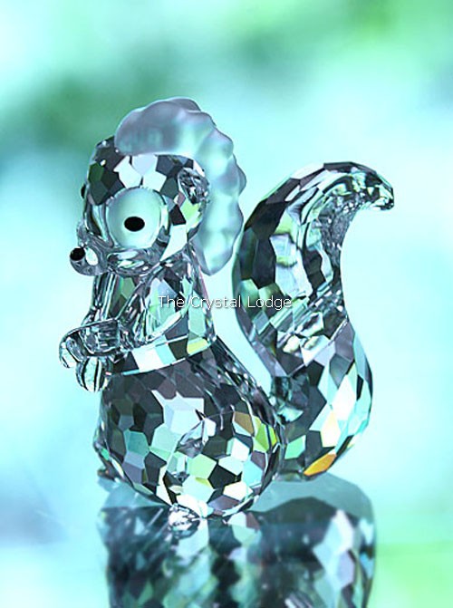Swarovski_Disney_Flower_Skunk_943601 | The Crystal Lodge