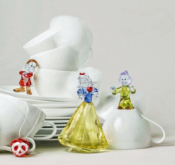 Swarovski_Disney_ornament_poisoned_apple_5428576 | The Crystal Lodge