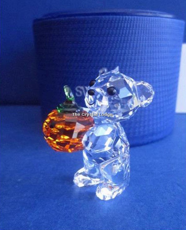 Swarovski_Kris_Bear_A_pumpkin_for_you_5223252 | The Crystal Lodge