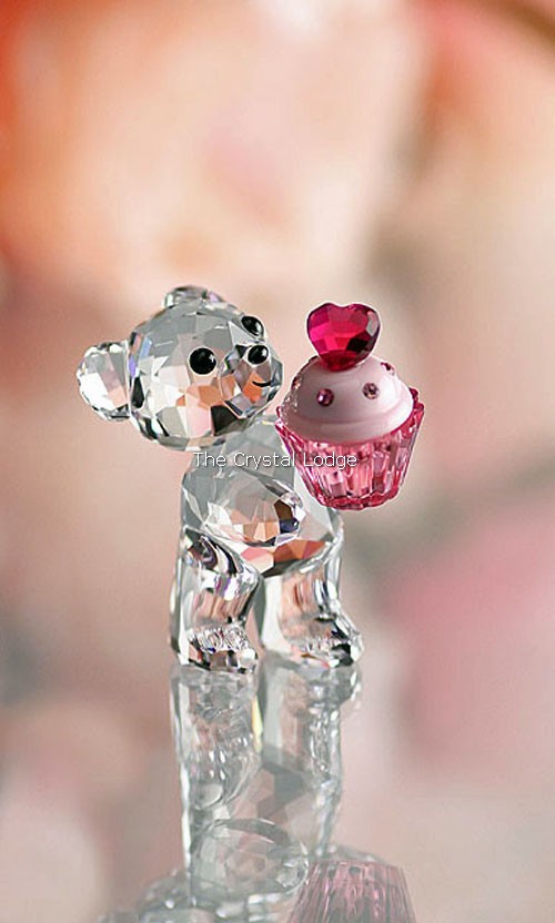 Swarovski_Kris_Bear_pink_cupcake_5004484 | The Crystal Lodge