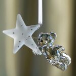 Swarovski_Kris_Bears_2008_shooting_star_945580_1_WM Swarovski_Kris_Bears_2008_shooting_star_945580 | The Crystal Lodge