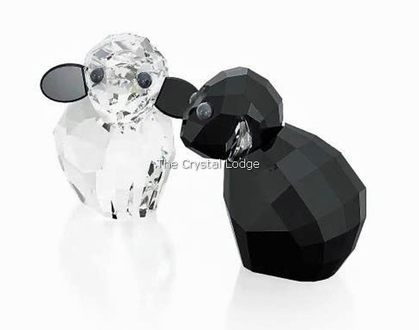 Swarovski_Lovlot_Pioneers_Ebony_and_Ivory_sheep_5004631 | The Crystal Lodge