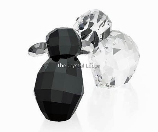 Swarovski_Lovlot_Pioneers_Ebony_and_Ivory_sheep_5004631 | The Crystal Lodge