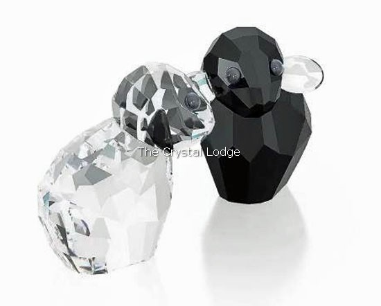 Swarovski_Lovlot_Pioneers_Ebony_and_Ivory_sheep_5004631 | The Crystal Lodge