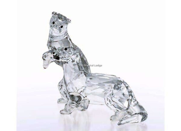 Swarovski_Otters_5385060 | The Crystal Lodge