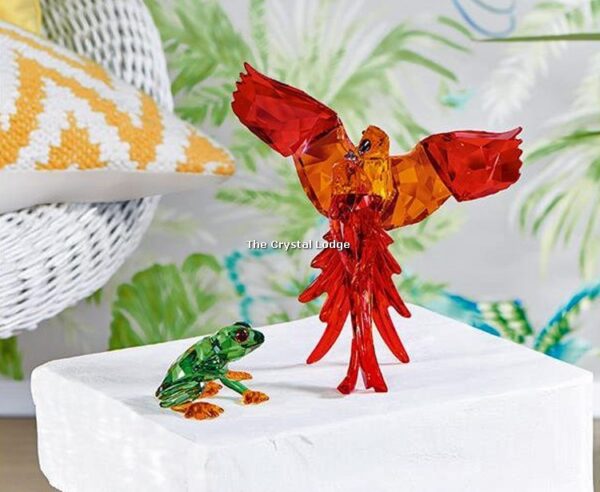 Swarovski_Paradise_Red_Parrots_51368093 | The Crystal Lodge
