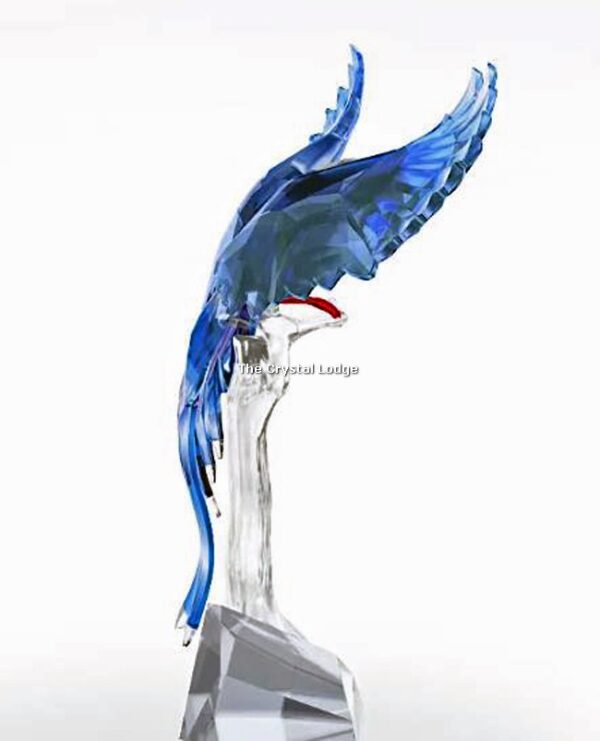 Swarovski_Paradise_Taiwan_blue_Magpie_5428653 | The Crystal Lodge