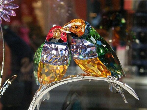 Swarovski_Paradise_birds_Gouldian_finches_1141675 | The Crystal Lodge