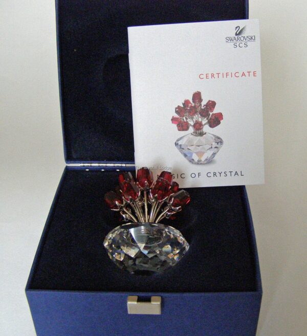 Swarovski_SCS_15th_anniversary_vase_red_roses_283394 | The Crystal Lodge