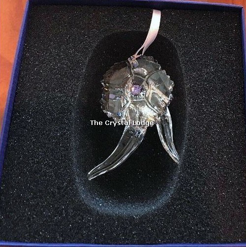 Swarovski_SCS_2019_GWP_amur_flower_orn_5428549 | The Crystal Lodge