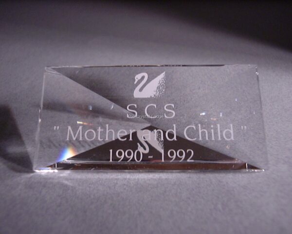 Swarovski_SCS_Mother_and_child_trilogy_plaque | The Crystal Lodge