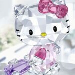 Swarovski_Sanrio_Hello_Kitty_Traveller_5279082_1_WM Swarovski_Sanrio_Hello_Kitty_Traveller_5279082 | The Crystal Lodge