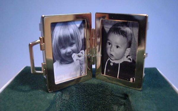Swarovski_Secrets_suitcase_picture_frame_210821 | The Crystal Lodge