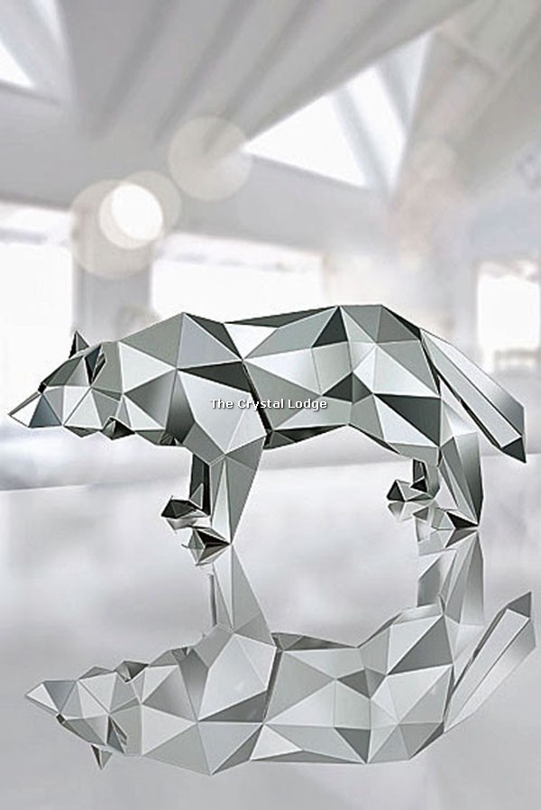 Swarovski_Soulmate_Wolf_Arran_Gregory_5272772 | The Crystal Lodge