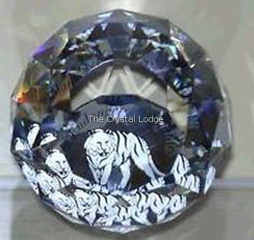 Swarovski_Wattens_2011_Siku_polar_bear_pwt | The Crystal Lodge