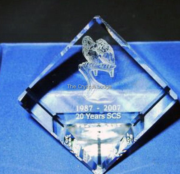 Swarovski_Wattens_paperweight_Lovebirds_cube_895415 | The Crystal Lodge