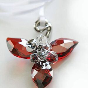 Swarovski_Winter_Berries_light_siam_satin_1054565 | The Crystal Lodge