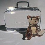 Swarovski_cardholder_teddy_bear_with_suitcase_296338_1_WM Swarovski_cardholder_teddy_bear_with_suitcase_296338 | The Crystal Lodge