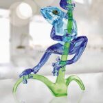 Swarovski_frog_on_branch_5239716_0_WM Swarovski_frog_on_branch_5239716 | The Crystal Lodge